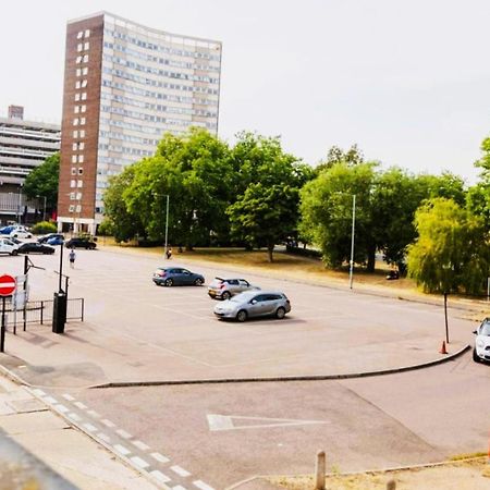 Urban Stylish Apartment - Southend Stays Екстер'єр фото