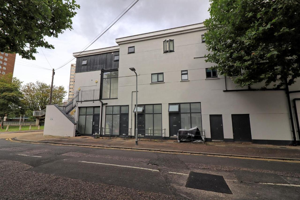 Urban Stylish Apartment - Southend Stays Екстер'єр фото